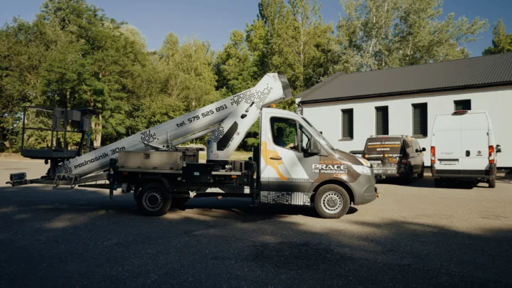 Montaż reklam - zwyżka